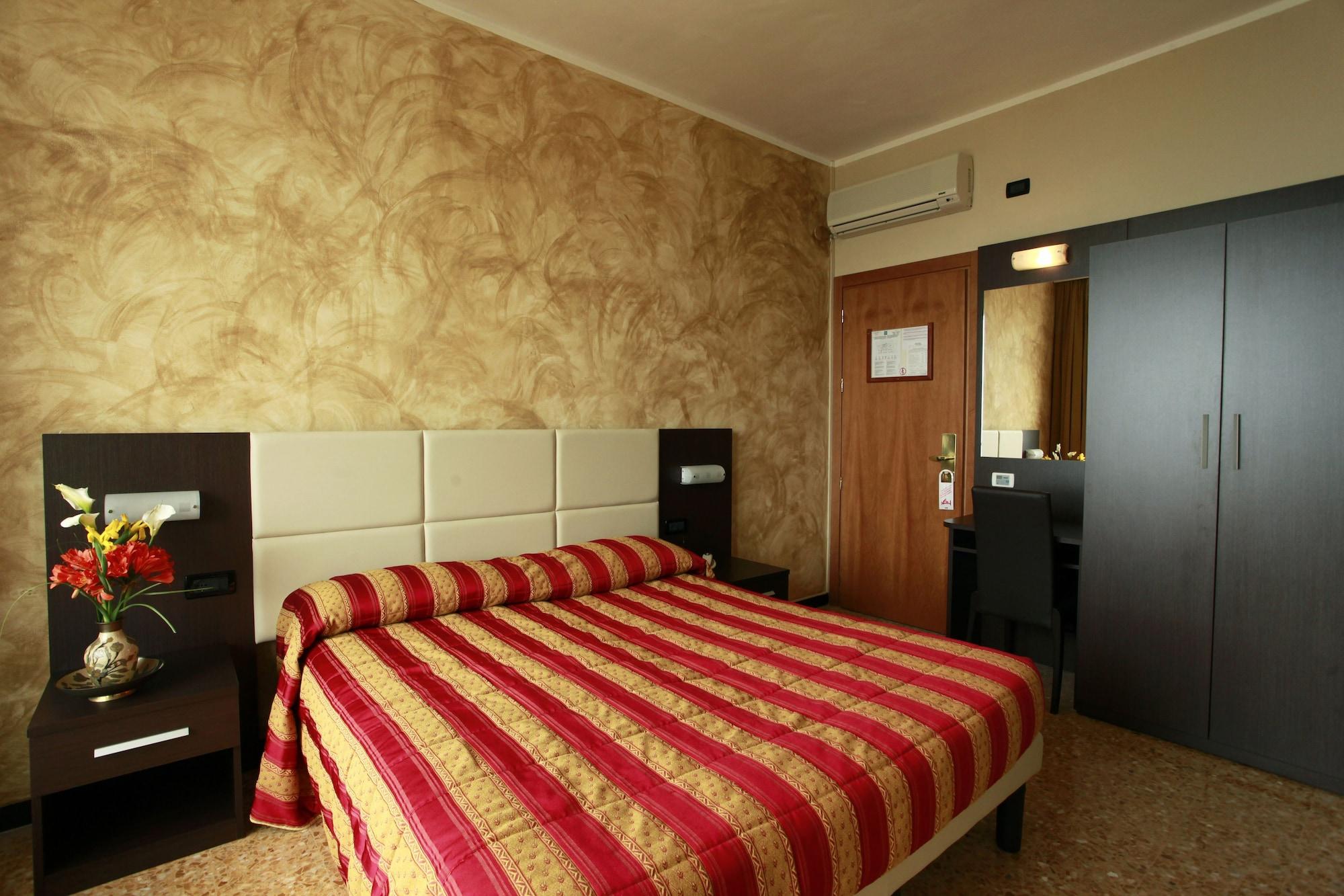 Piccolo Hotel Diano Marina Zewnętrze zdjęcie