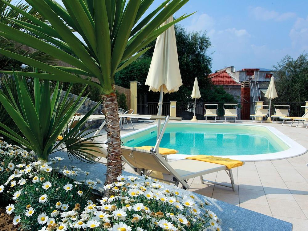 Piccolo Hotel Diano Marina Zewnętrze zdjęcie