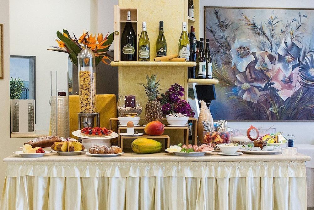 Piccolo Hotel Diano Marina Zewnętrze zdjęcie