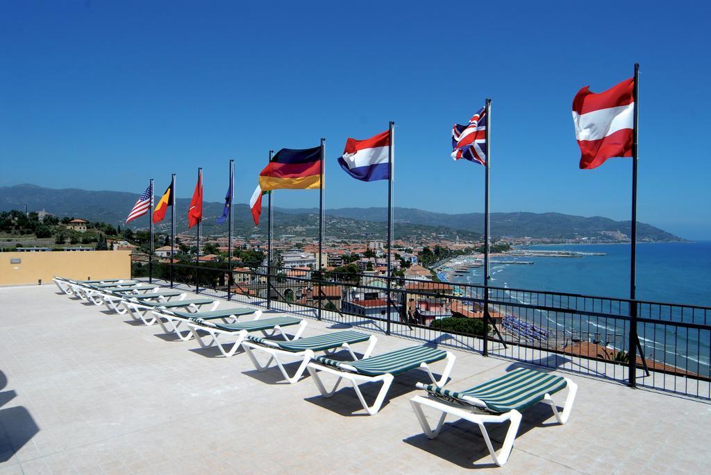 Piccolo Hotel Diano Marina Zewnętrze zdjęcie