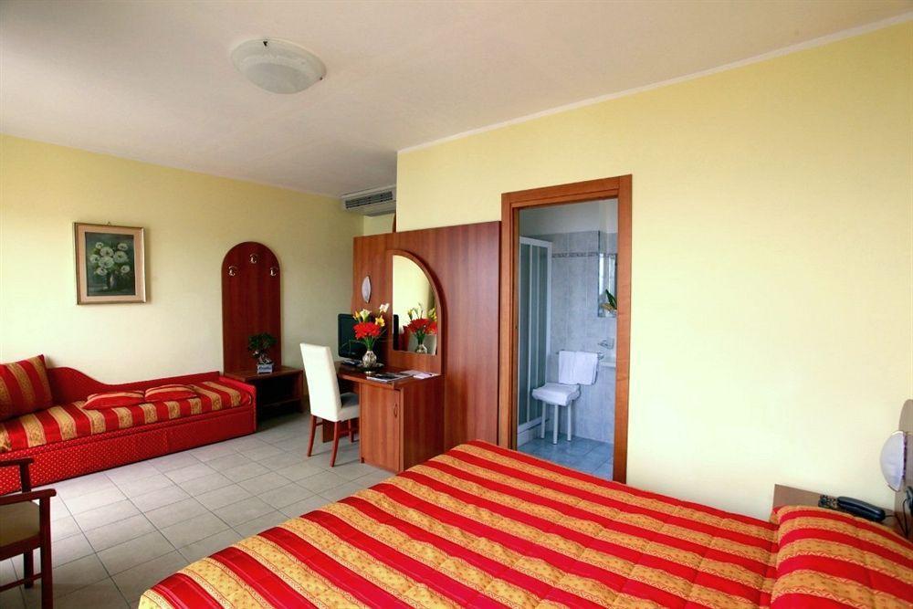 Piccolo Hotel Diano Marina Zewnętrze zdjęcie