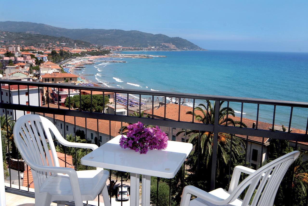 Piccolo Hotel Diano Marina Zewnętrze zdjęcie