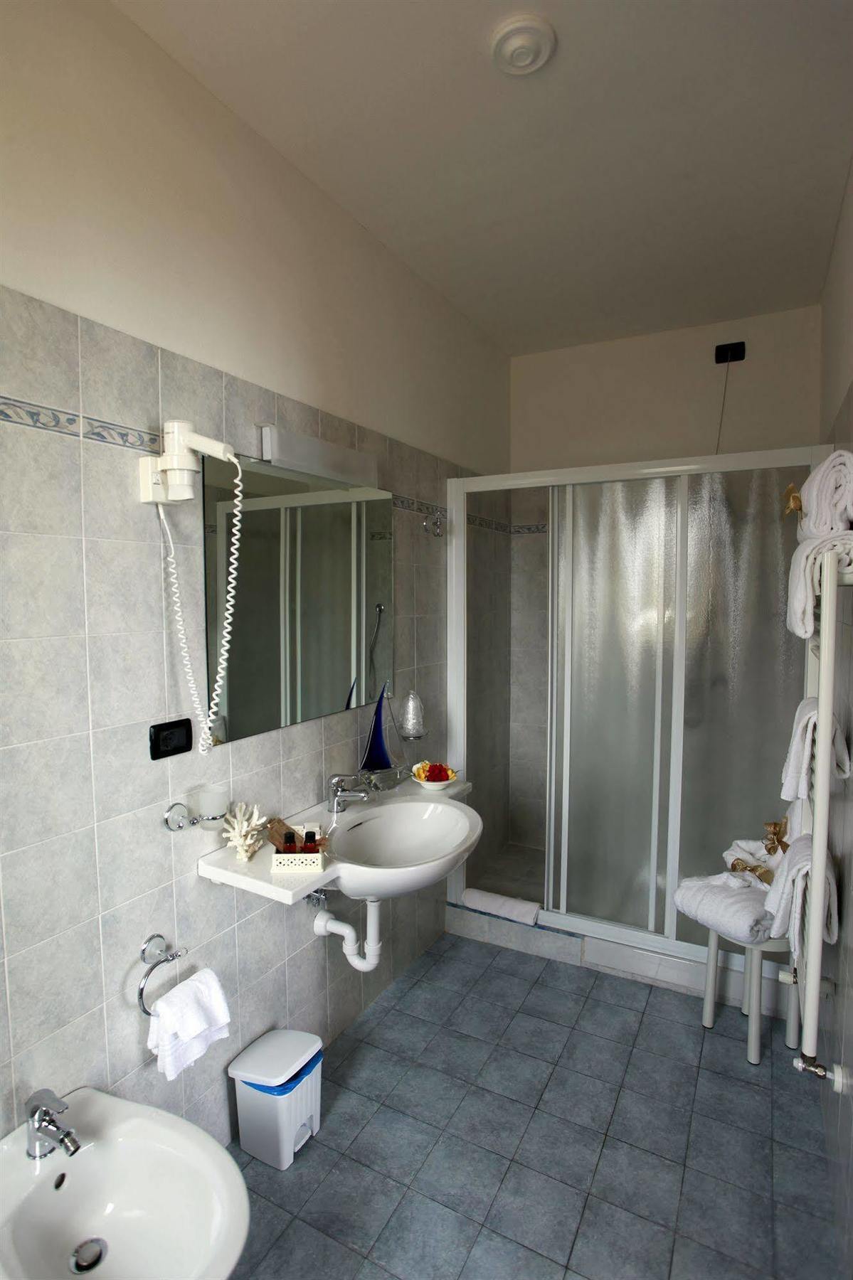 Piccolo Hotel Diano Marina Zewnętrze zdjęcie